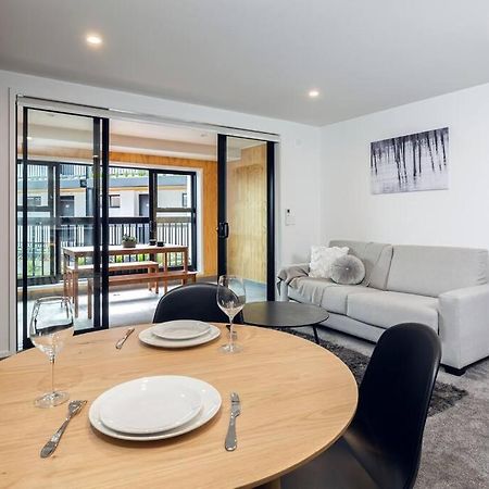 Stellar Central City Apartment - Hagley Park ไครสต์เชิร์ช ภายนอก รูปภาพ